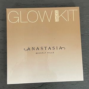Anastasia Beverly Hills Glow Kit